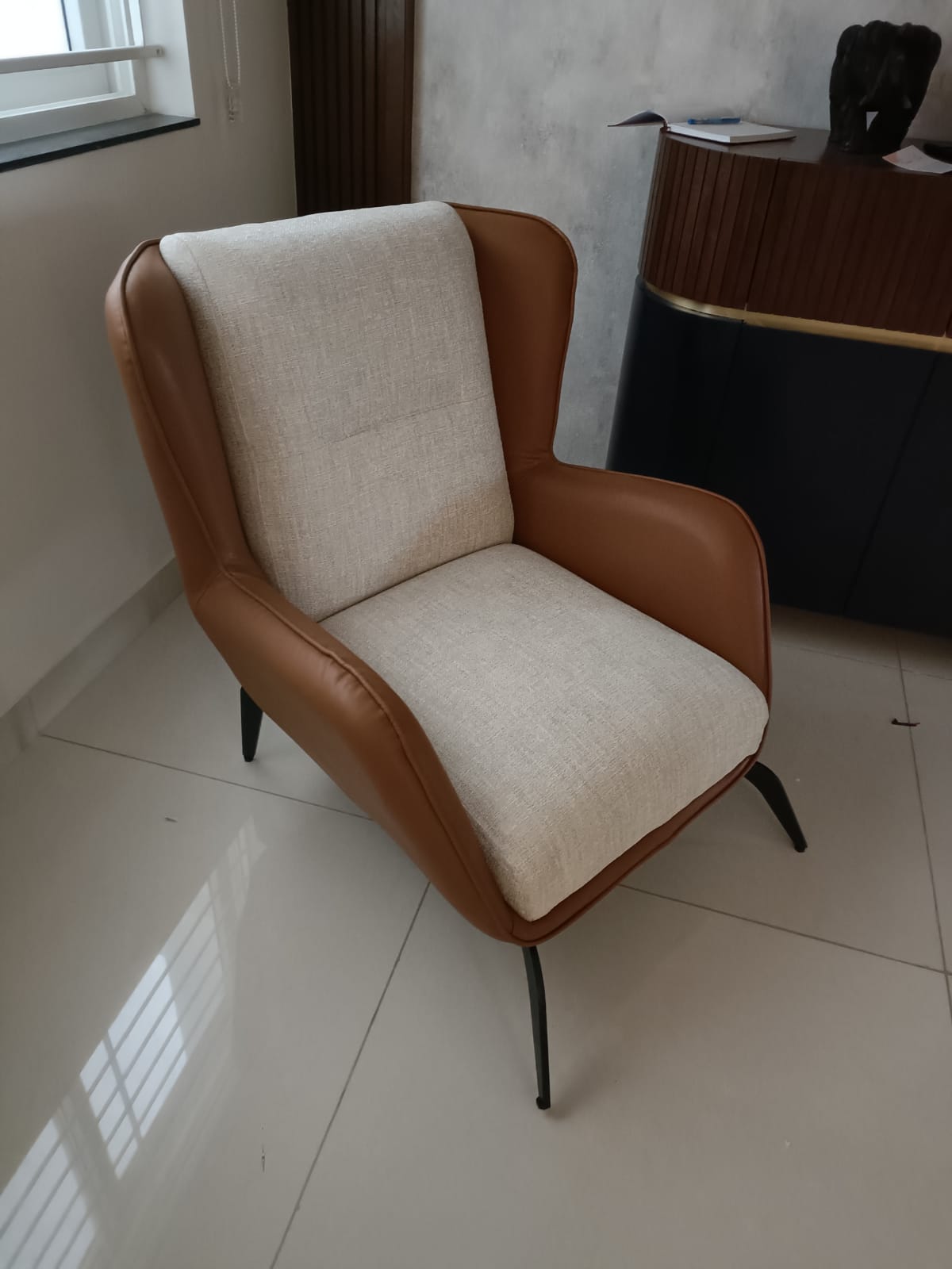 Buy chairs online at best price in Bangalore, Mumbai, Chennai