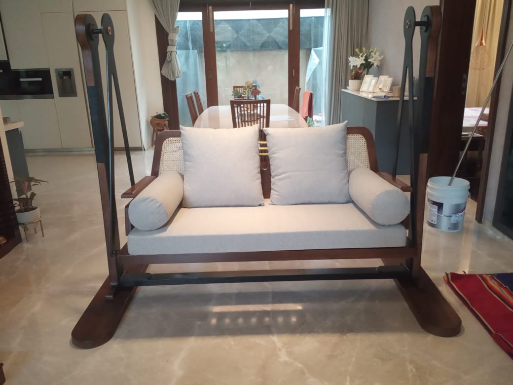 Buy chairs online at best price in Bangalore, Mumbai, Chennai