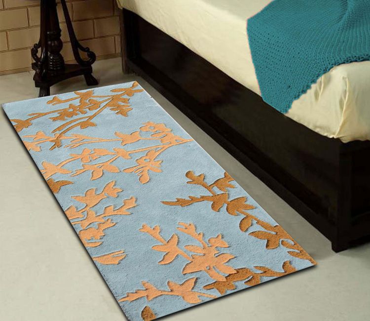Sky Blue Floral Hand Tufted Wool Runner (22 x 55 inches)