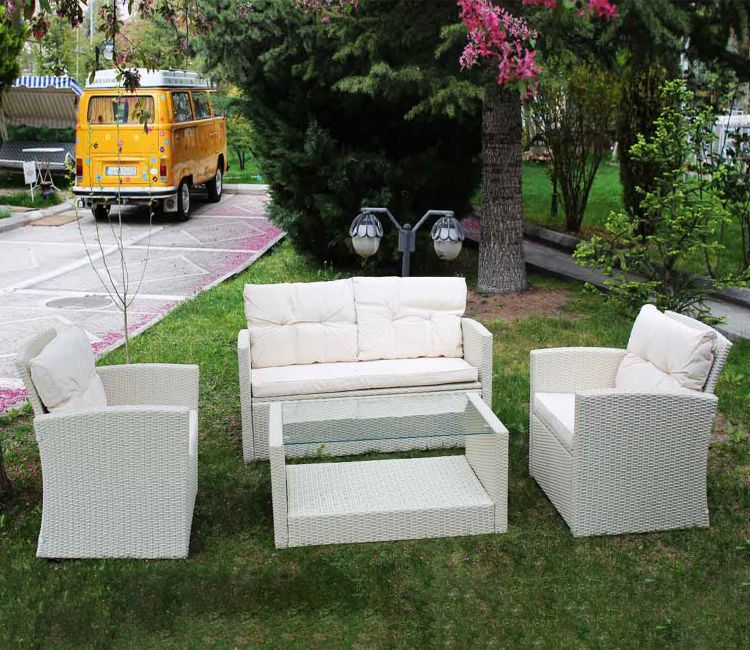 White Rattan And Wicker 4 Seater Patio Set With Cream Cushions Buy garden sofa set online, outdoor sofa in india at low price in Pune, Delhi, Hyderabad
