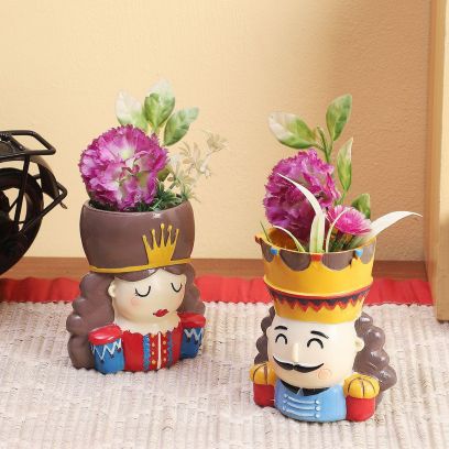Pots & Planters