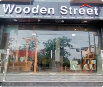 Lucknow stores