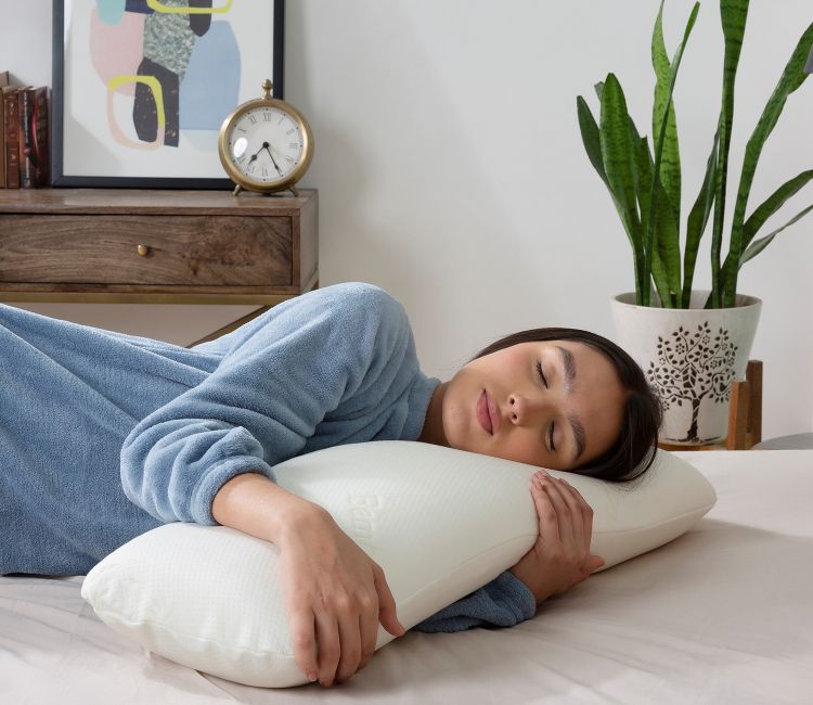 Buy Soft Microfiber Cotton Sleeping Pillow Set Online | Pillows for Bed Online India